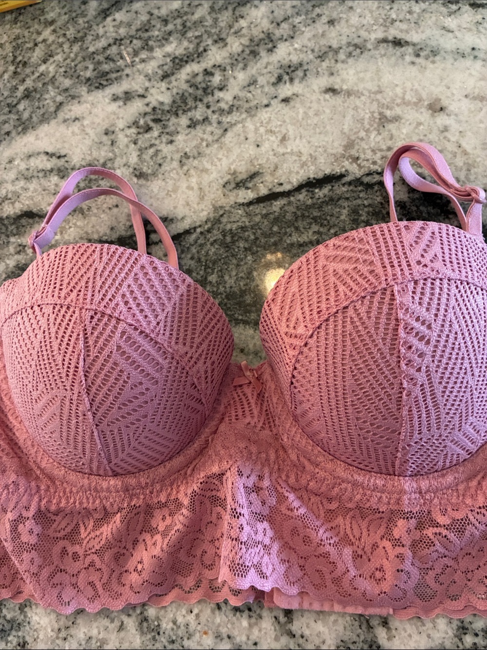 aerie Pink Lace Bra with Molded Cups. B21